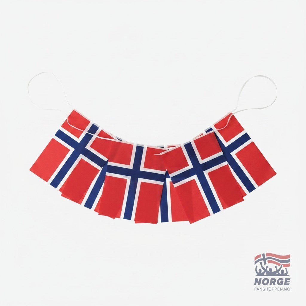 Fanshoppen Norge 15-piece Norwegian flag bunting, 4.5m long, red with blue and white cross.