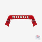 Fanshoppen Norge red knitted scarf with "NORGE" text and Norwegian flag detail. Features pockets for drinks or phone.
