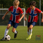 Fanshoppen Norge junior supporter jersey with Norwegian flag and mountain graphic. Red, white, and blue.